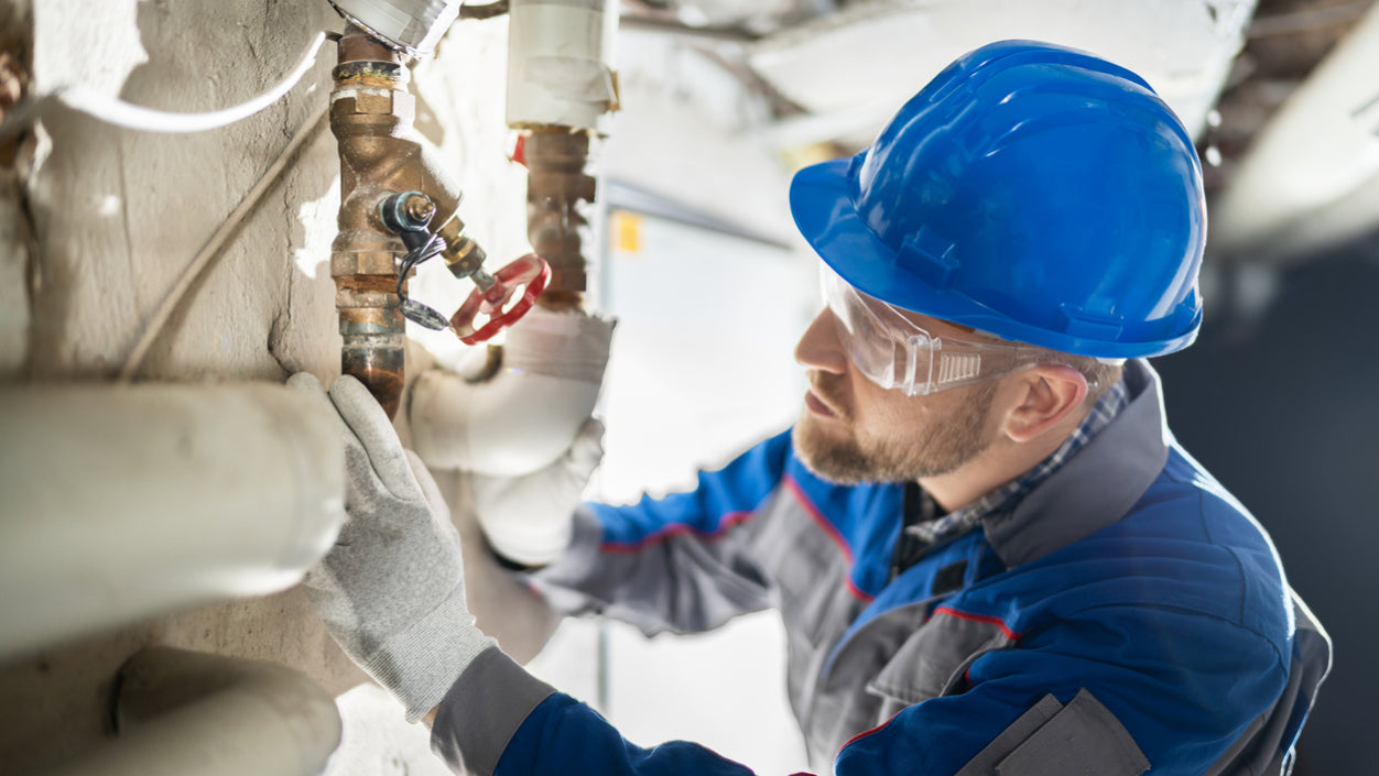 Job Safety Analysis & Task Risk Assessment in Plumbing Work
