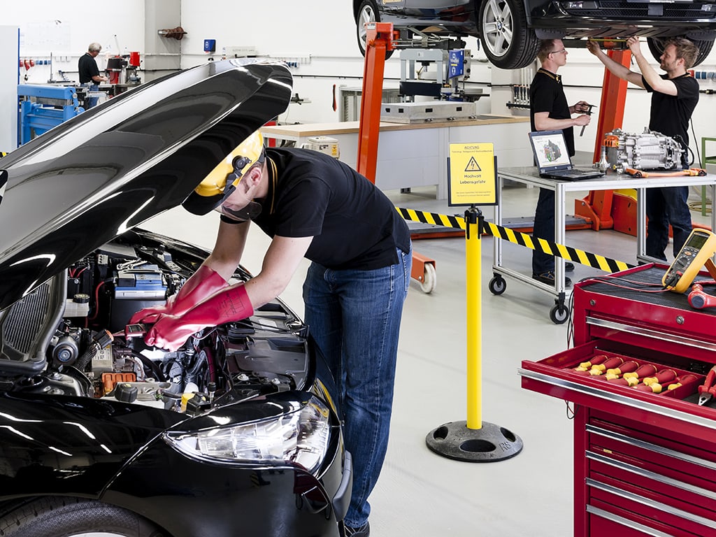 Optimising Automotive Workplace Activities